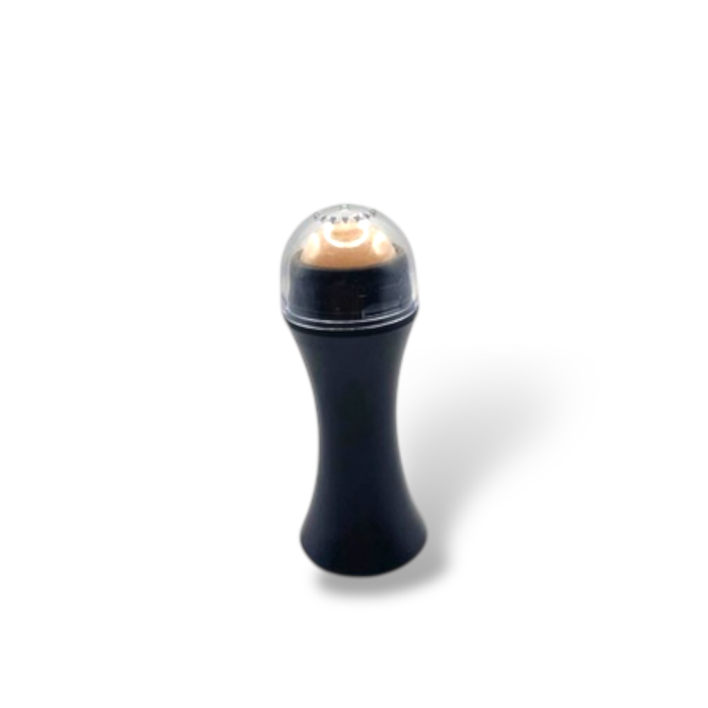 Oil absorbing roller